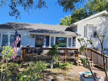 201 SE Johnson Street, Lee's Summit, MO 64063