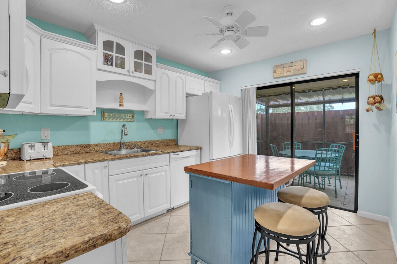 8020 SE Villa Cir, Hobe Sound, FL 33455 Photo