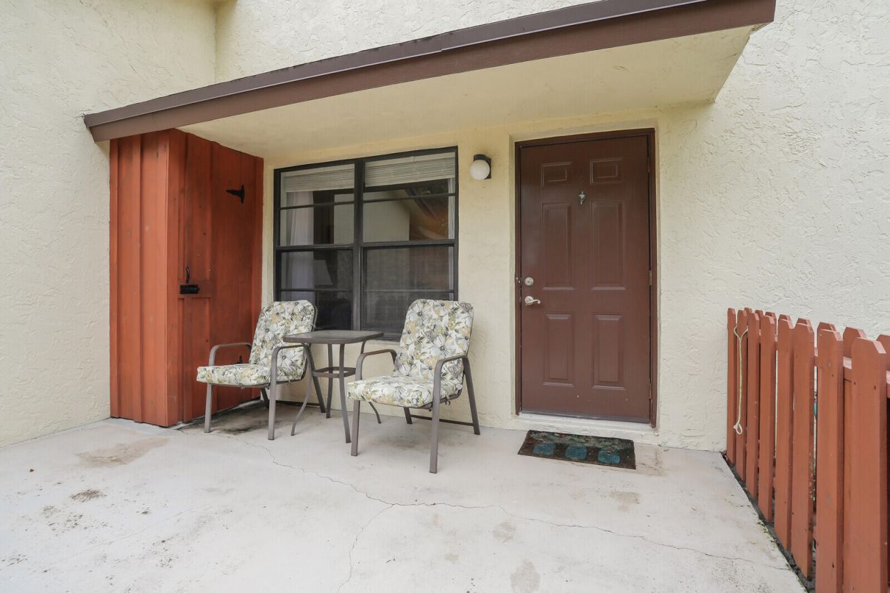 8020 SE Villa Cir, Hobe Sound, FL 33455 Photo