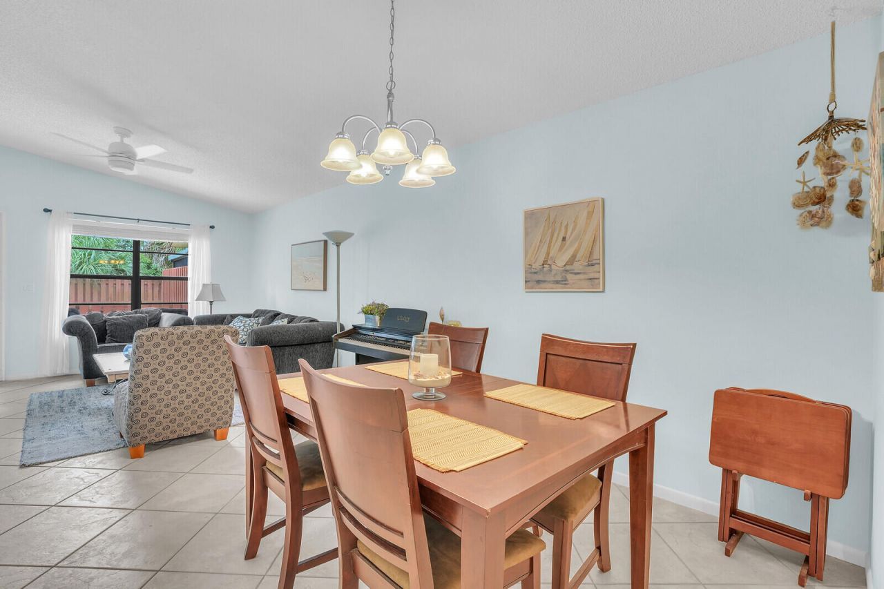 8020 SE Villa Cir, Hobe Sound, FL 33455 Photo