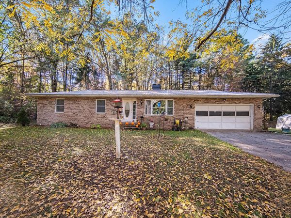 1460 Munith Road, Jackson, MI 49201