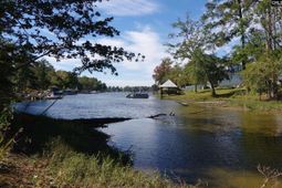 28 Chalet Road photo 4