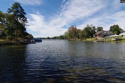 28 Chalet Road photo 4