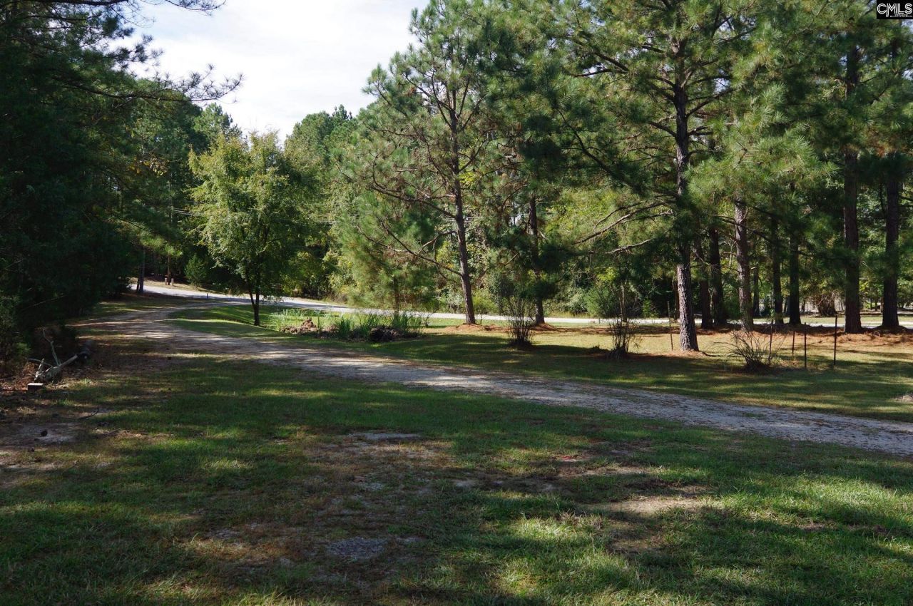 28 Chalet Road Photo 6