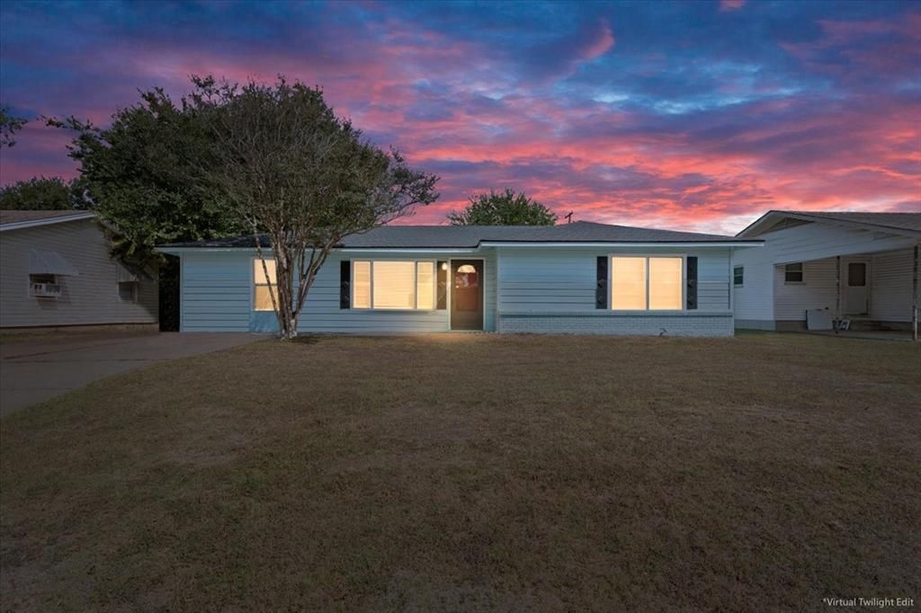 2424 S 26th Street Waco, TX 76706