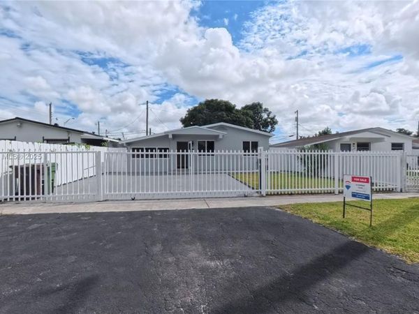1575 W 6th Ave, Hialeah, FL 33010