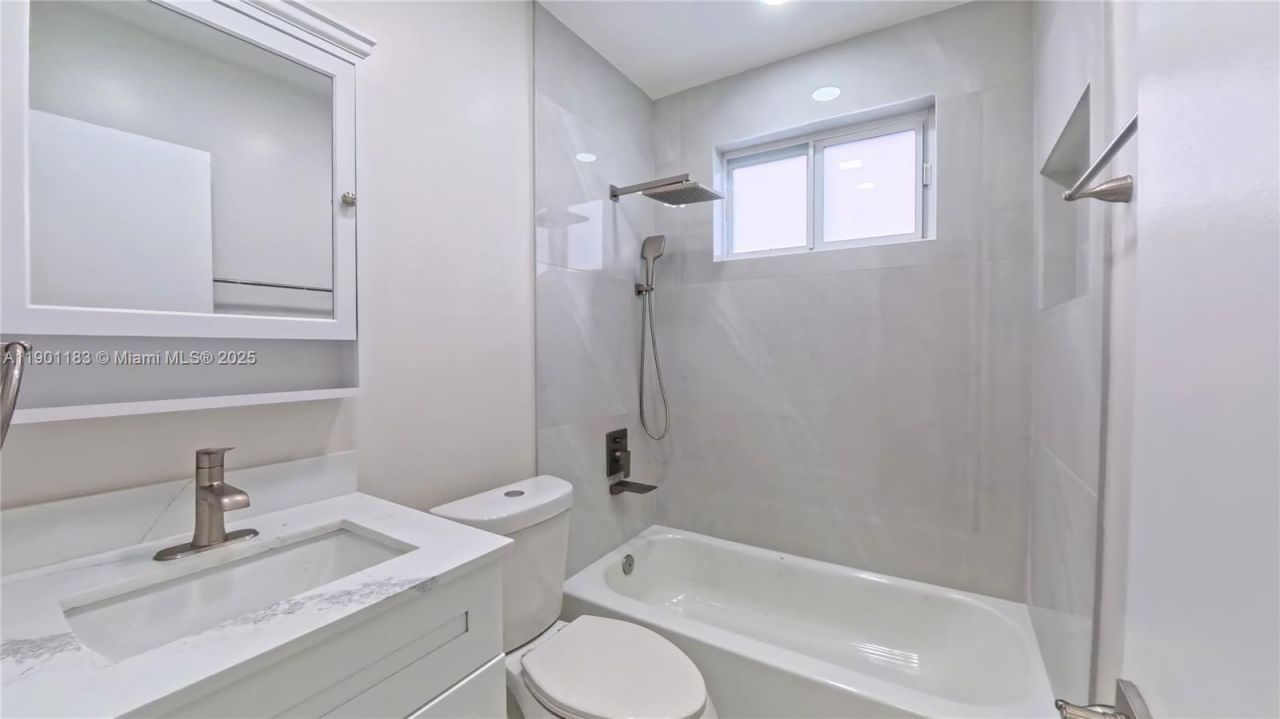 1575 W 6th Ave, Hialeah, FL 33010 Photo