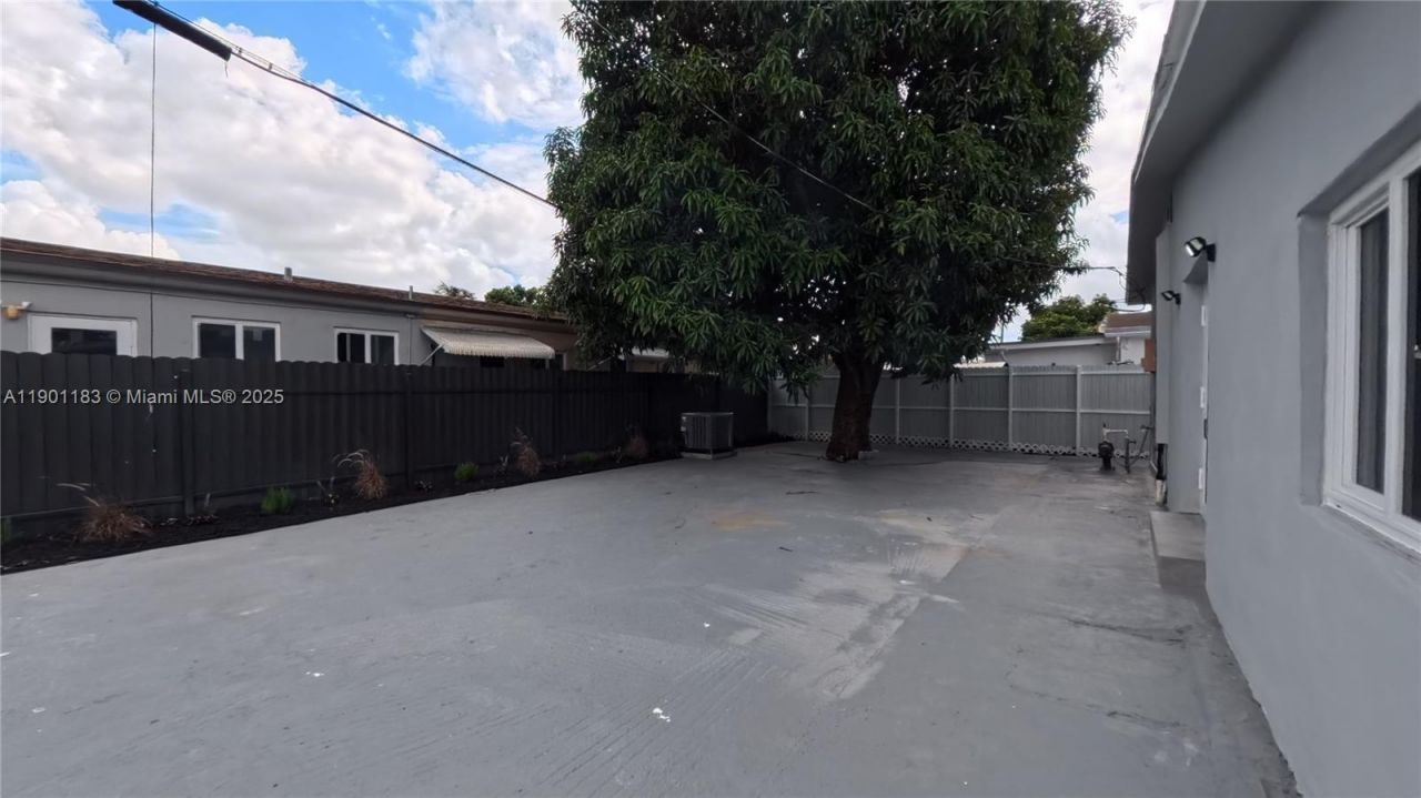 1575 W 6th Ave, Hialeah, FL 33010 Photo