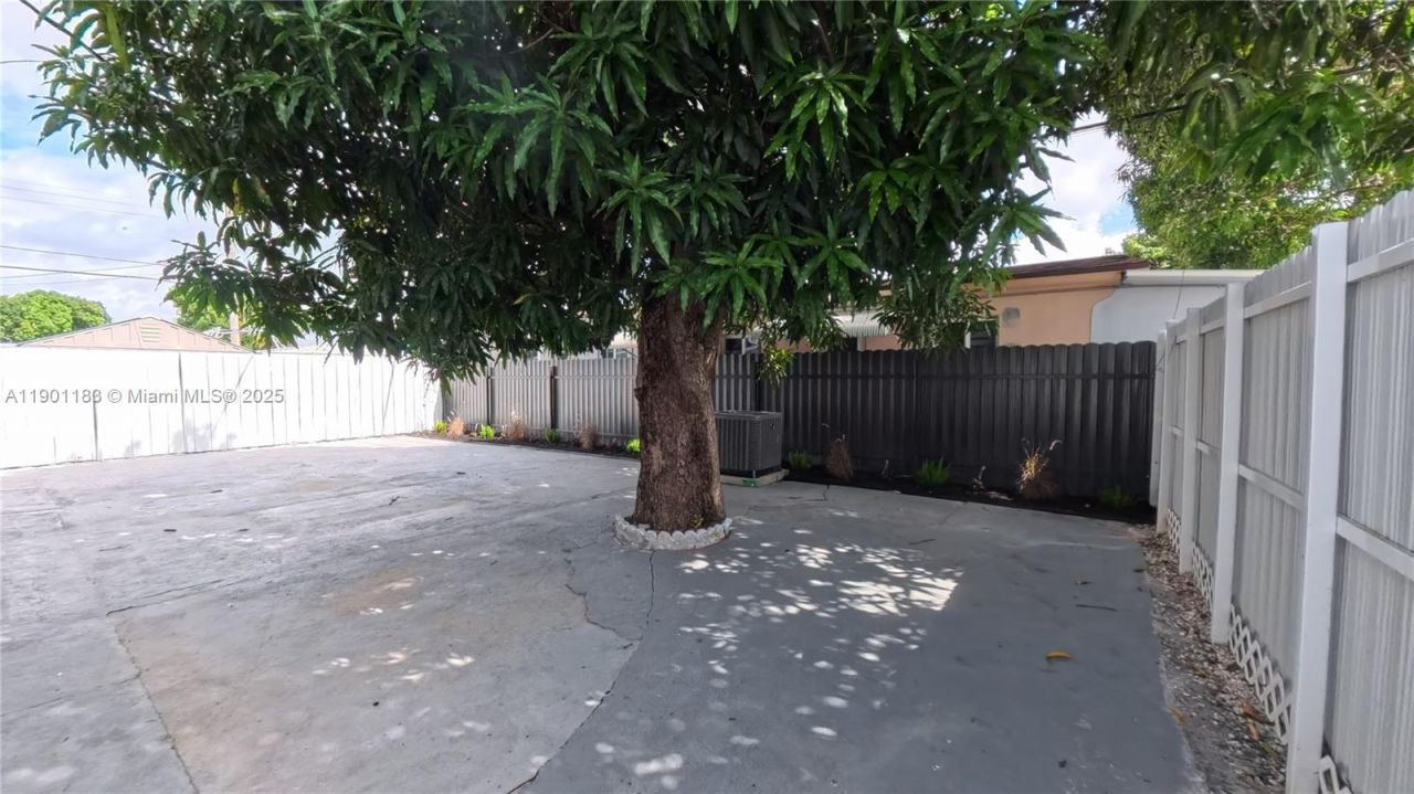 1575 W 6th Ave, Hialeah, FL 33010 Photo