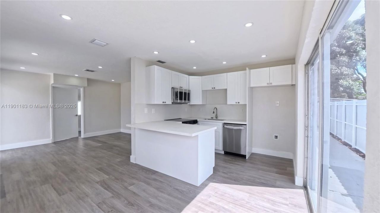 1575 W 6th Ave, Hialeah, FL 33010 Photo