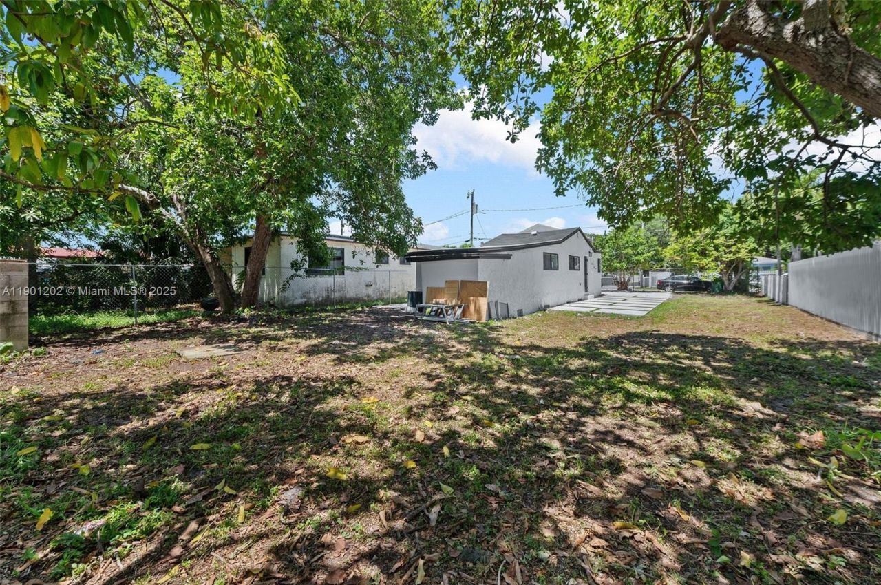 7525 NW 15th Ave, Miami, FL 33147 Photo