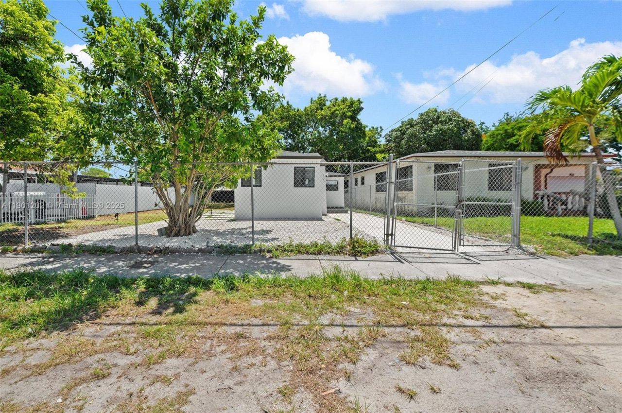 7525 NW 15th Ave, Miami, FL 33147 Photo