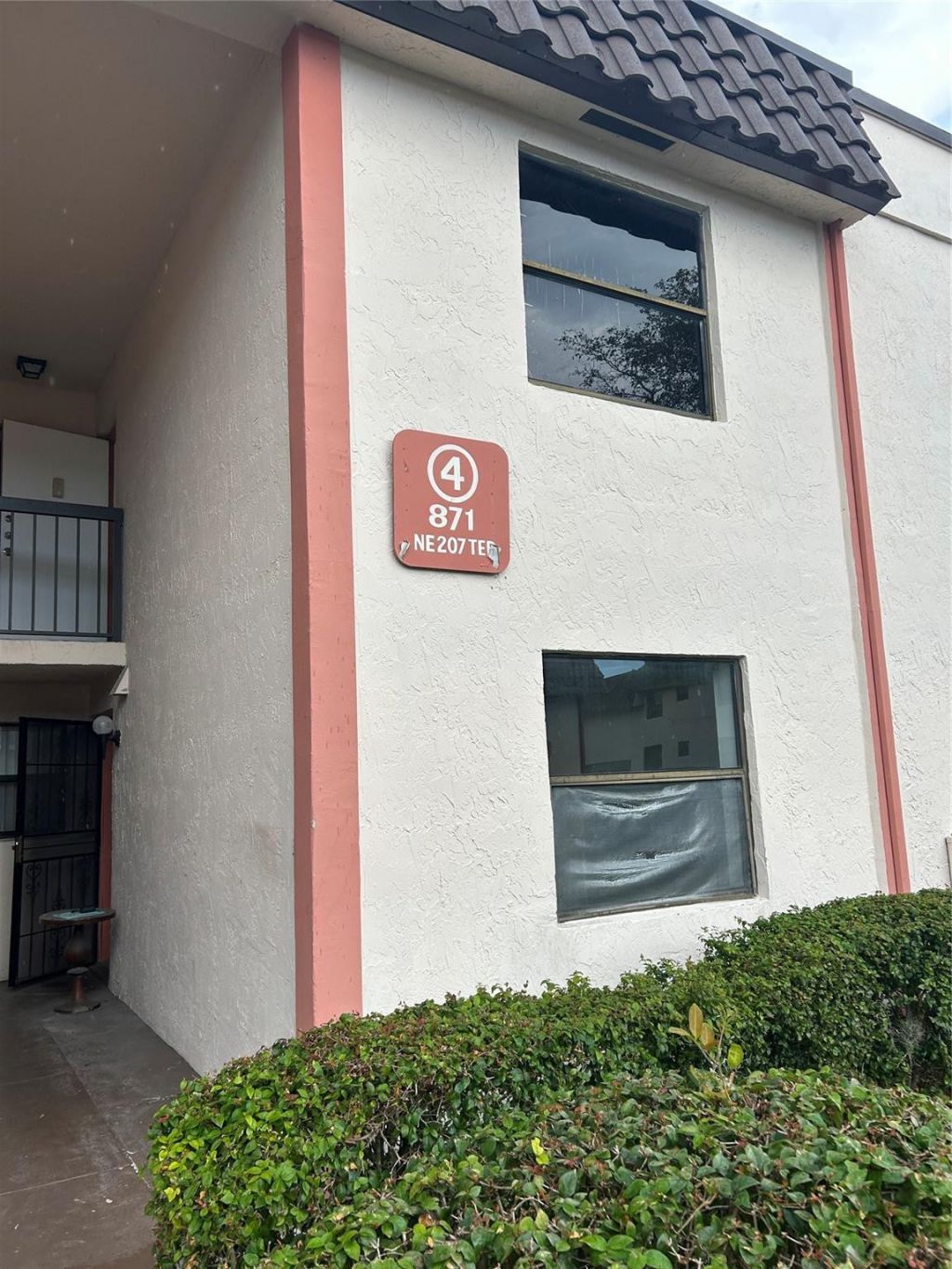 871 NE 207th Terrace, Unit 102, Miami, FL 33179 Photo