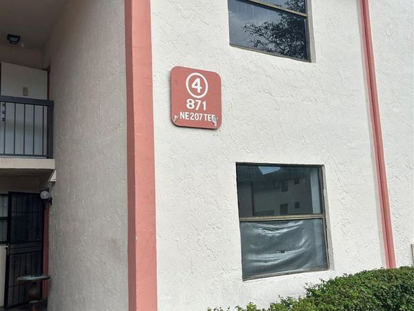 871 NE 207th Terrace, Unit 102, Miami, FL 33179