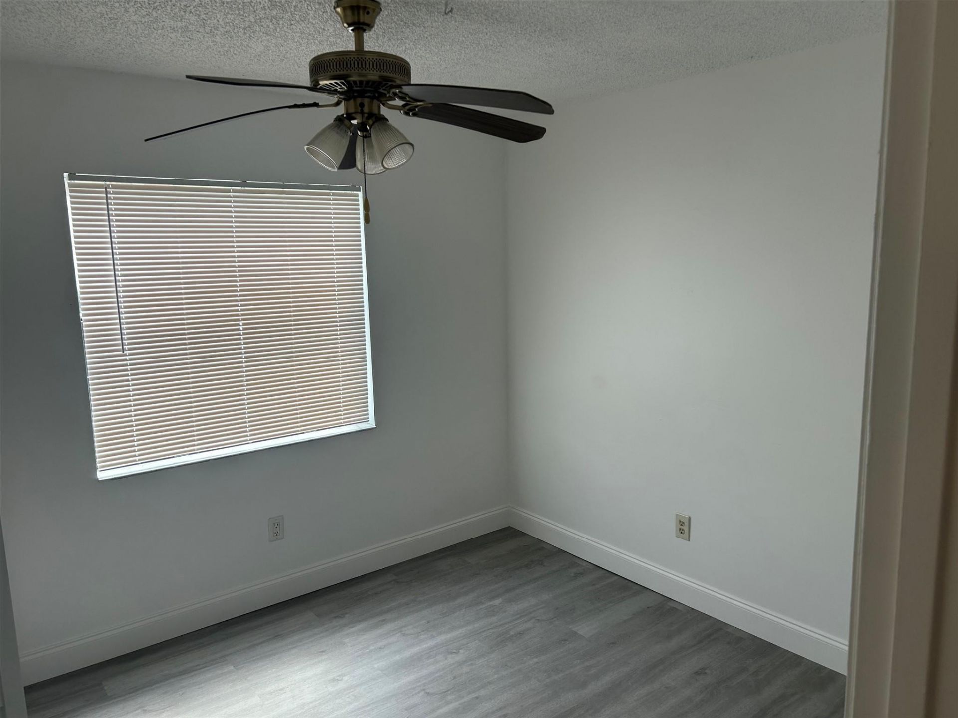 871 NE 207th Terrace, Unit 102, Miami, FL 33179 Photo