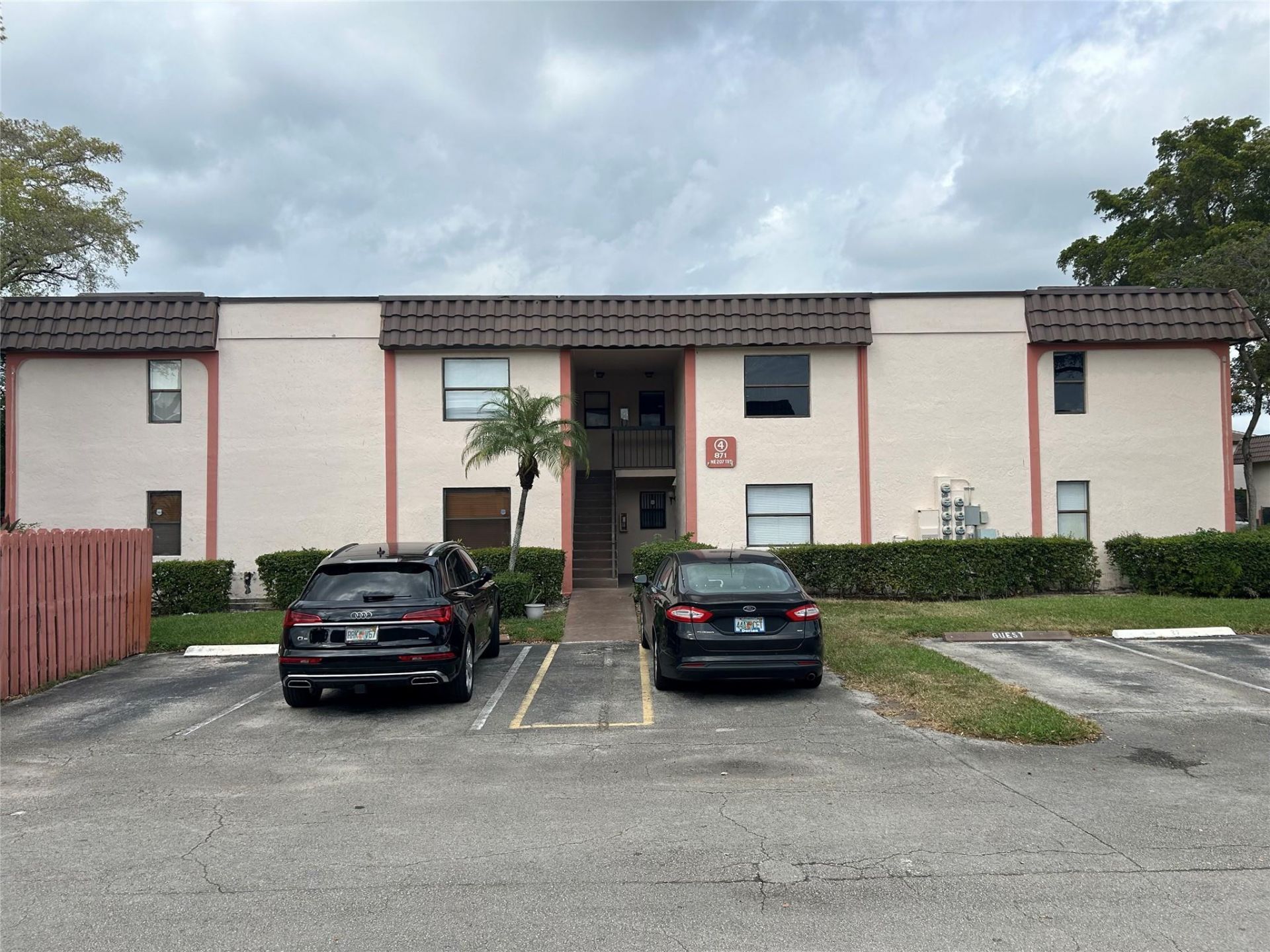 871 NE 207th Terrace, Unit 102, Miami, FL 33179 Photo