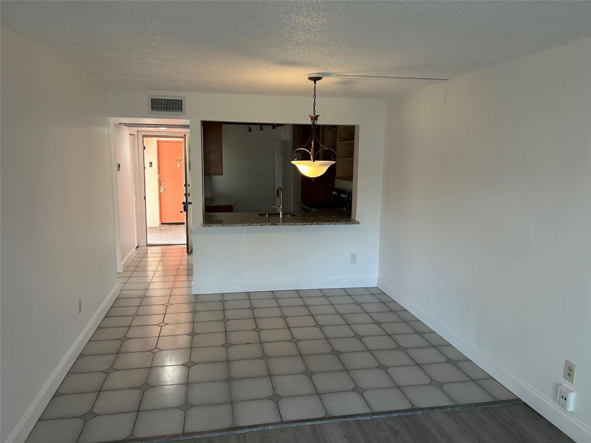 871 NE 207th Terrace, Unit 102, Miami, FL 33179 Photo