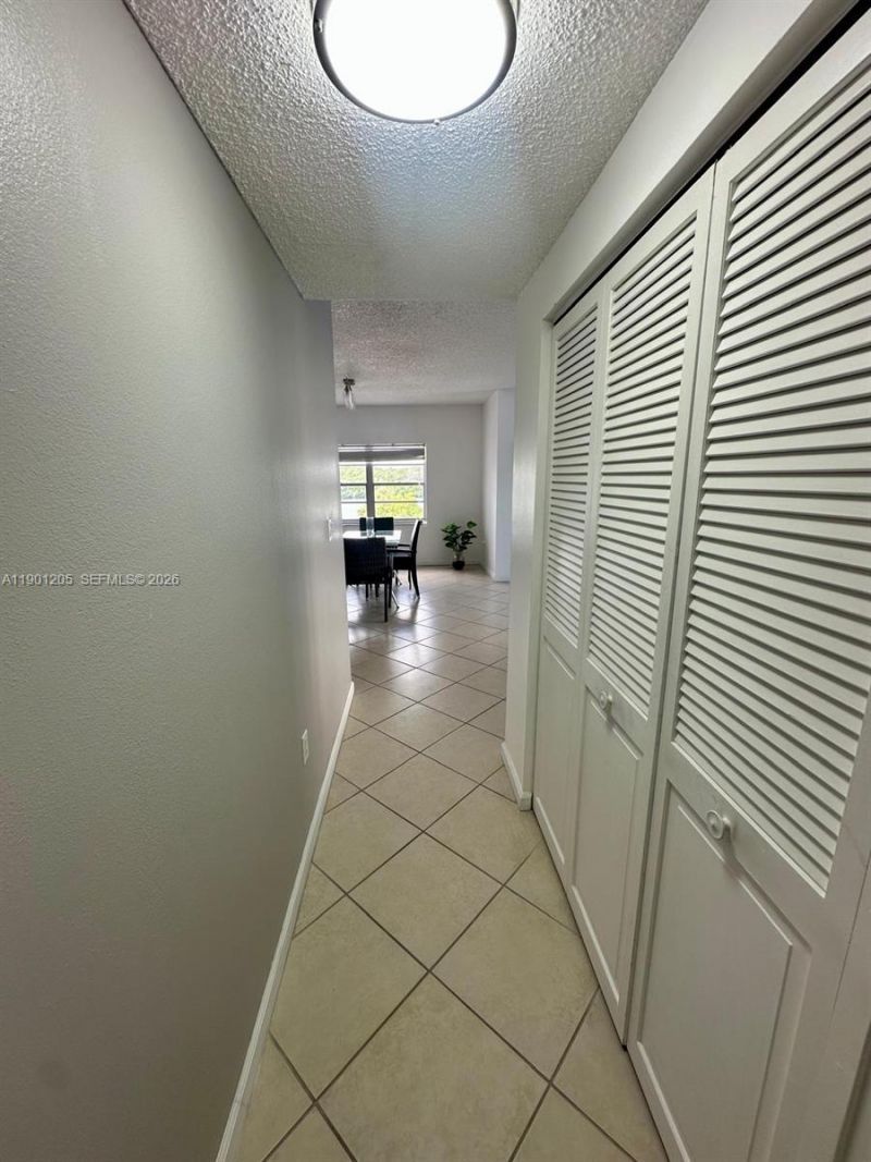 500 Bayview Dr, Unit 321, Sunny Isles Beach, FL 33160 Photo