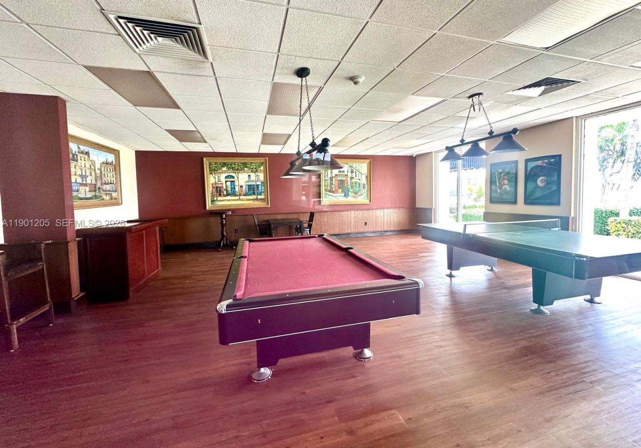 500 Bayview Dr, Unit 321, Sunny Isles Beach, FL 33160 Photo