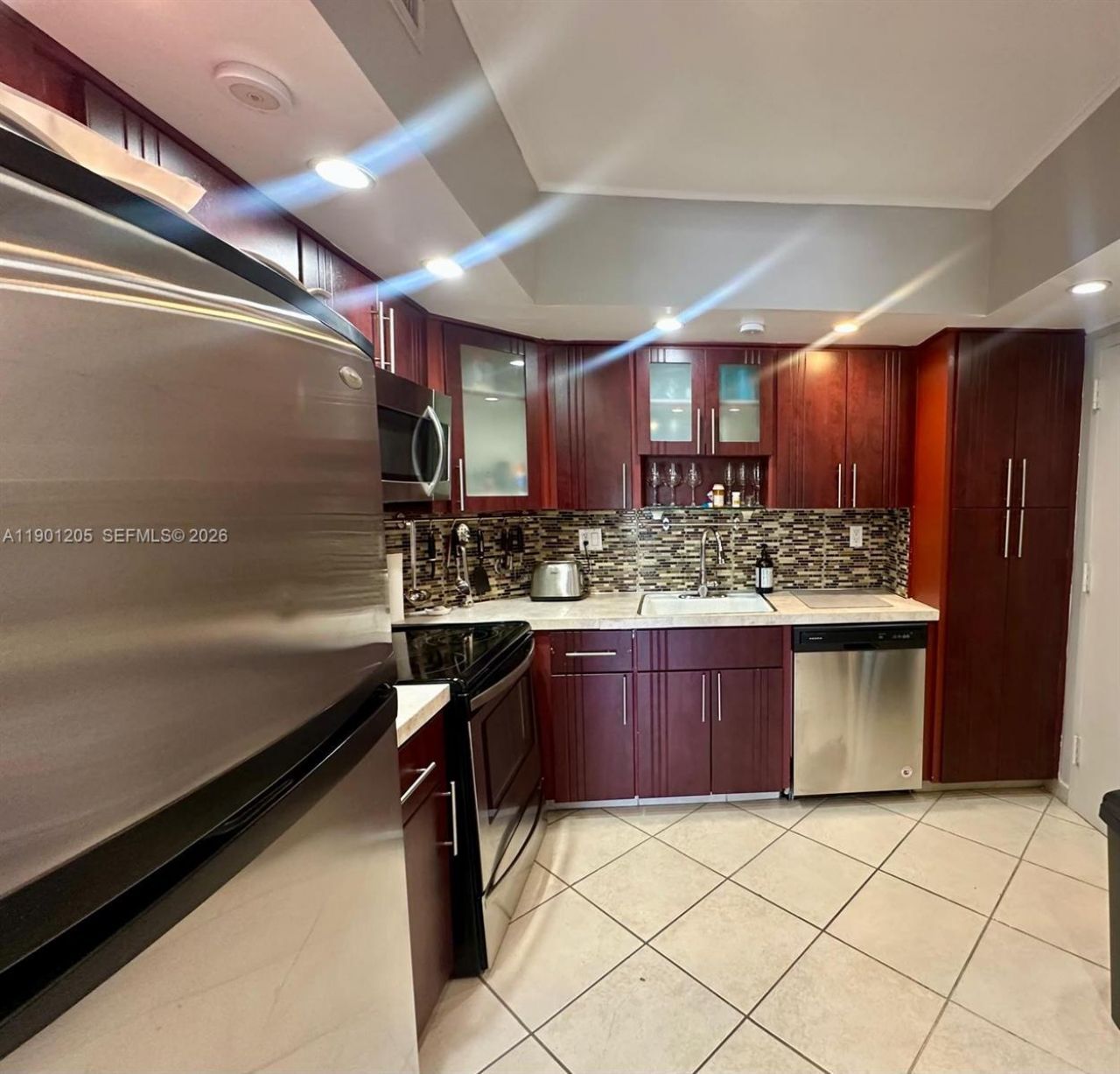 500 Bayview Dr, Unit 321, Sunny Isles Beach, FL 33160 Photo