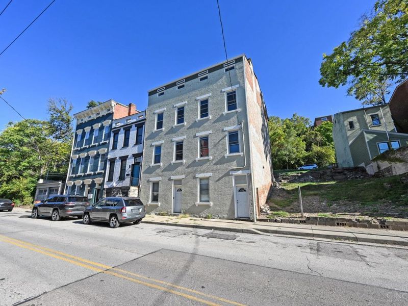 64 E Clifton Avenue, Cincinnati, OH 45202 Photo 6