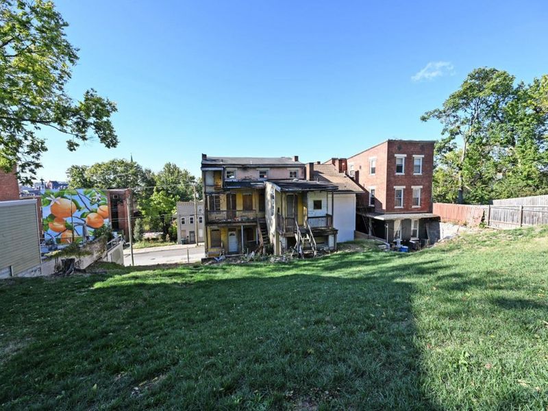 64 E Clifton Avenue, Cincinnati, OH 45202 Photo 8