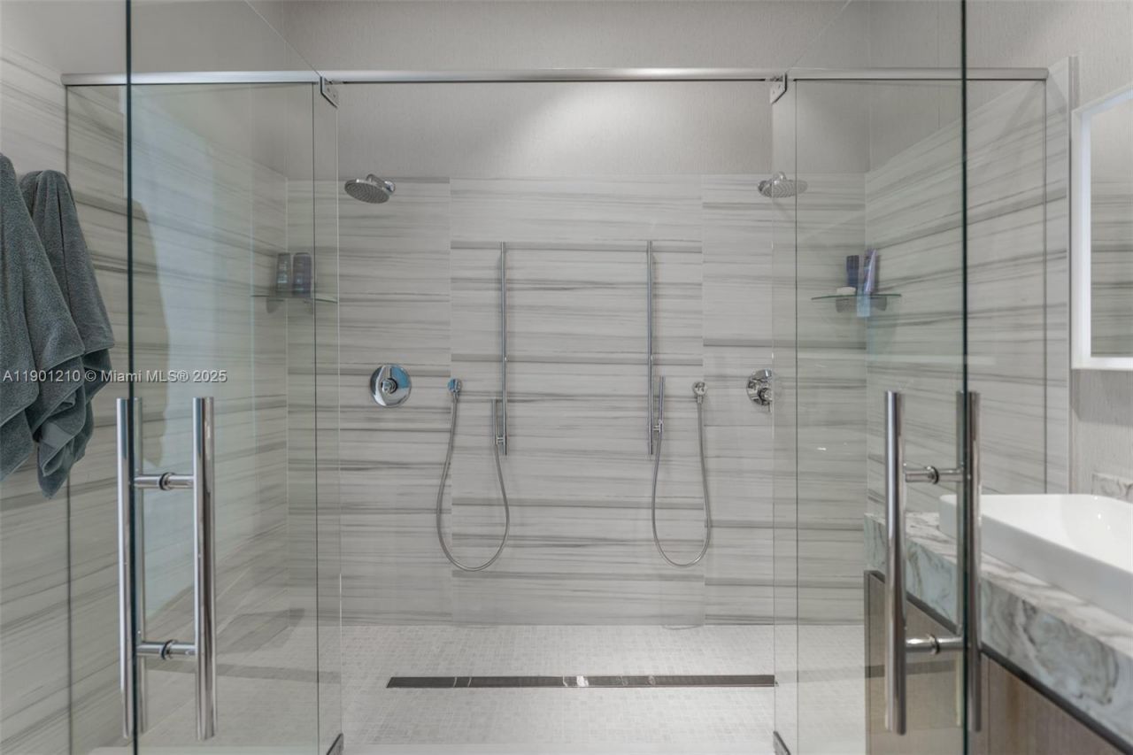 495 Brickell Ave, Unit 2211, Miami, FL 33131 Photo