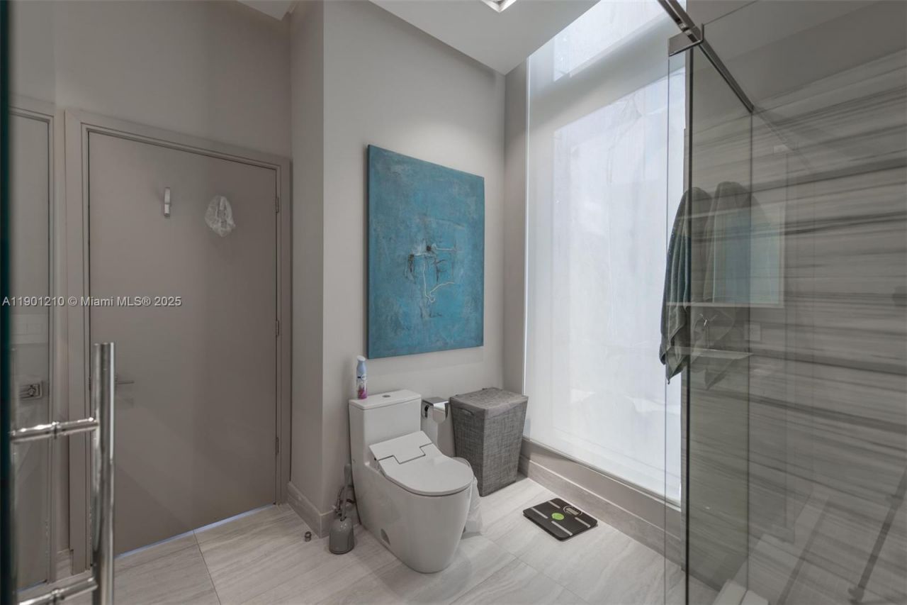 495 Brickell Ave, Unit 2211, Miami, FL 33131 Photo