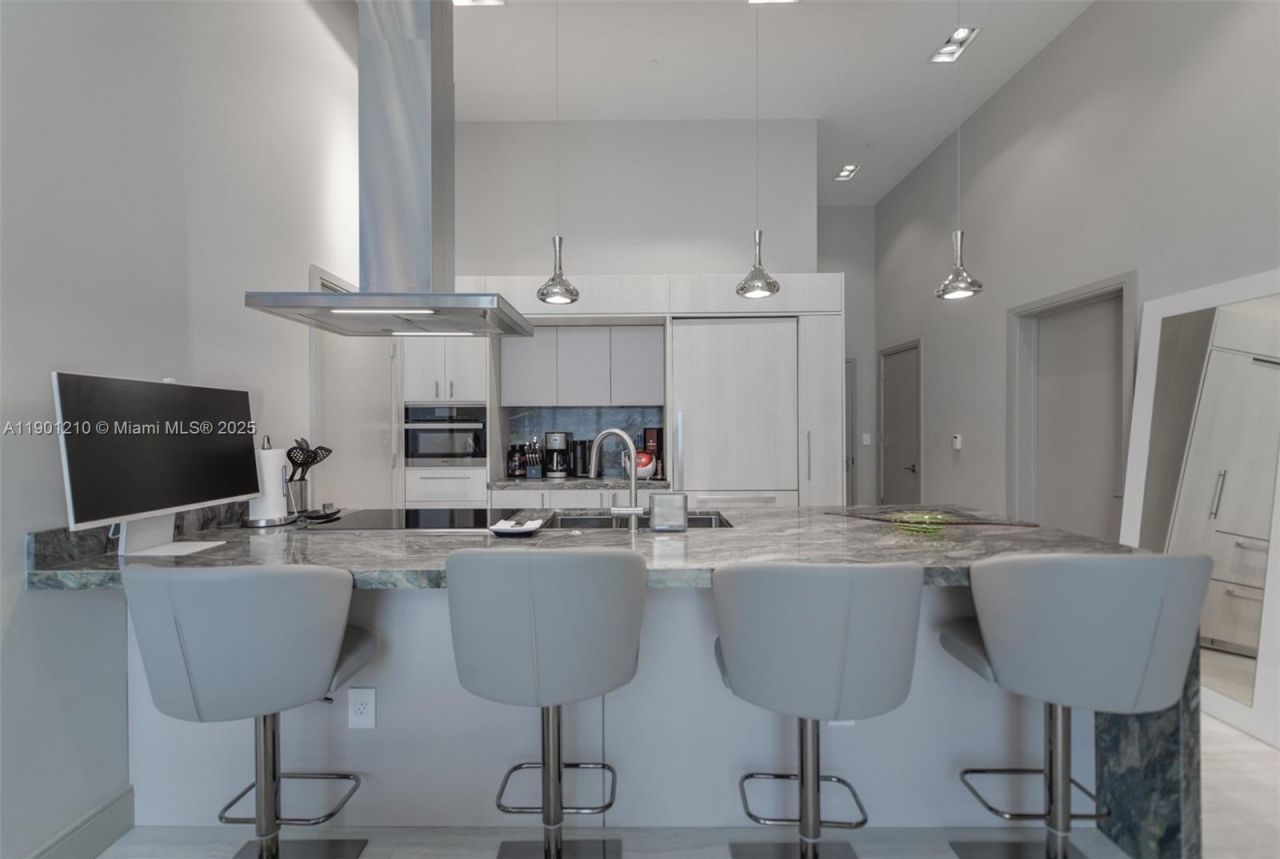 495 Brickell Ave, Unit 2211, Miami, FL 33131 Photo