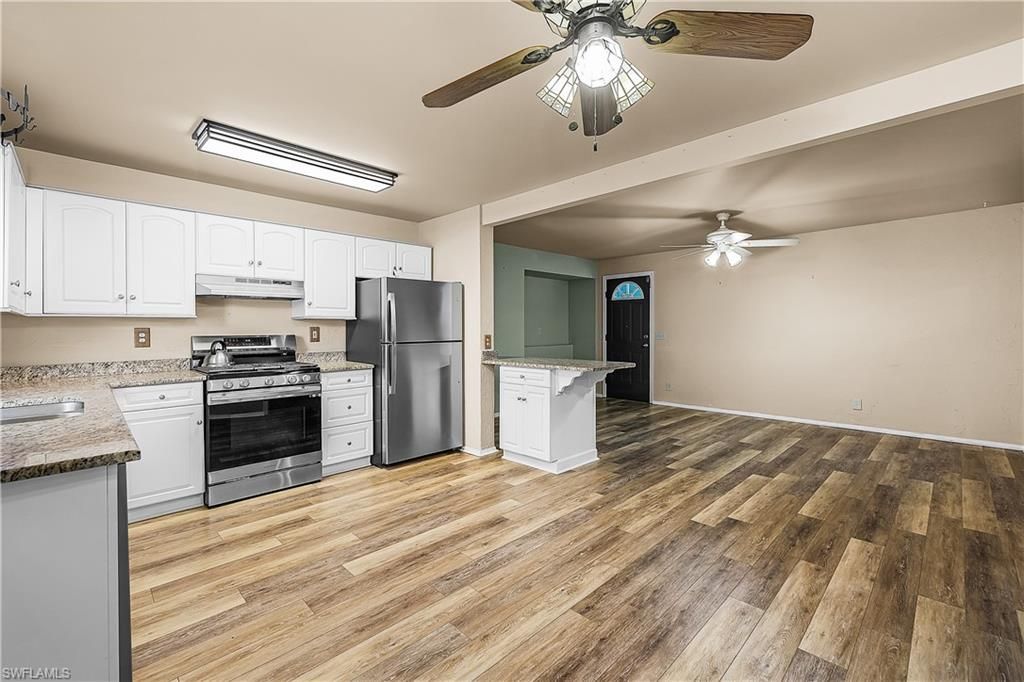 2592 York Rd, Saint James City, FL 33956 Photo