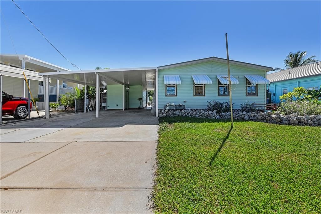 2592 York Rd, Saint James City, FL 33956 Photo