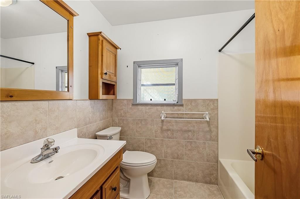 2592 York Rd, Saint James City, FL 33956 Photo