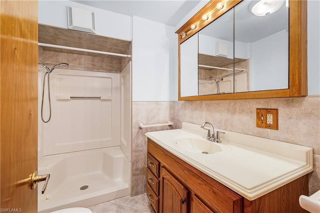 2592 York Rd, Saint James City, FL 33956 Photo