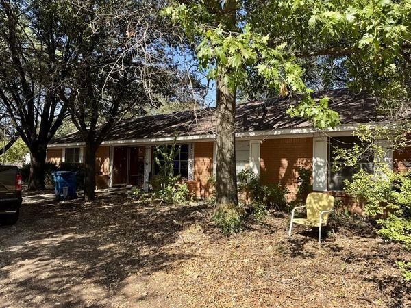 609 S Files Street, Itasca, TX 76055