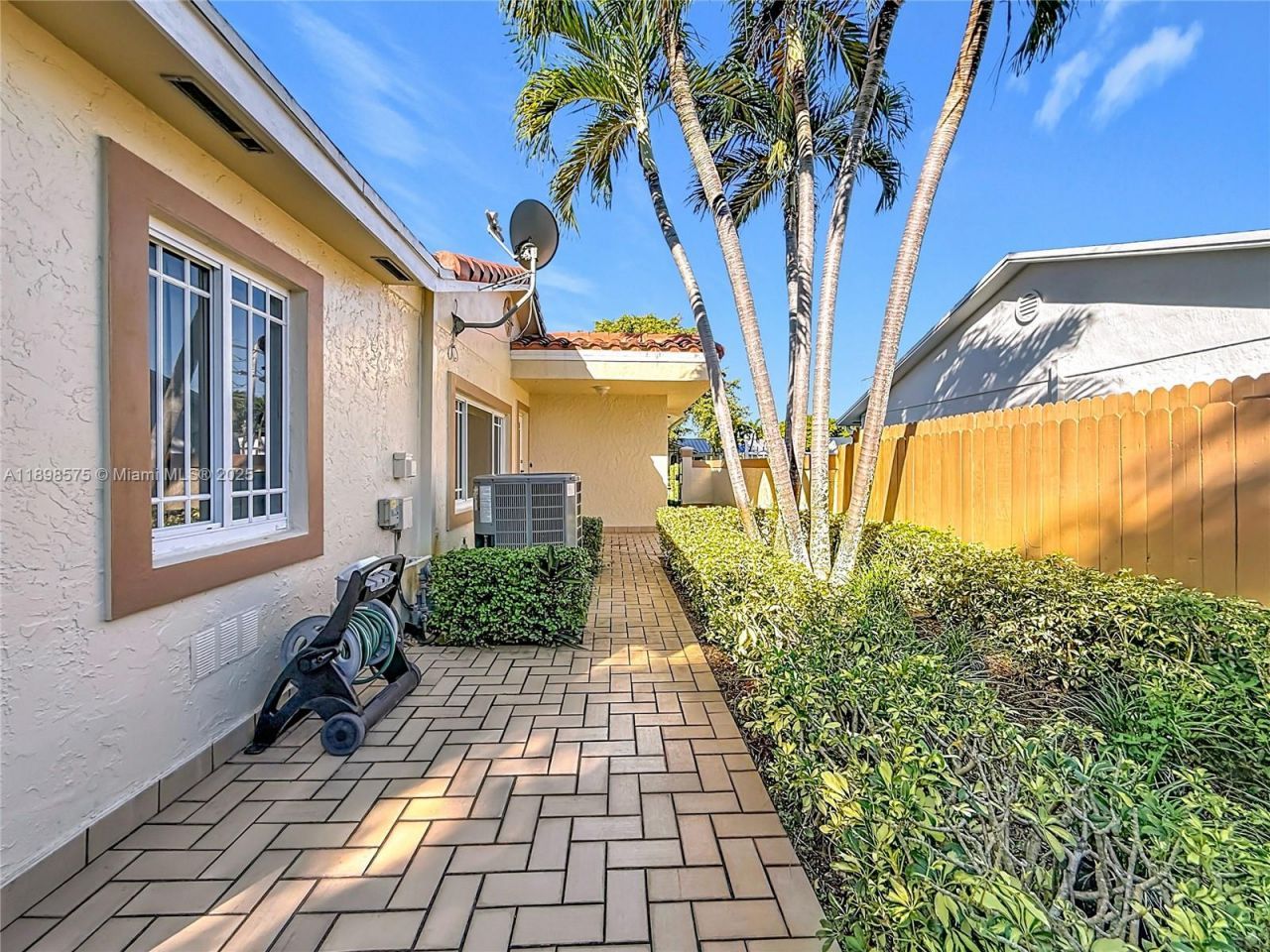 5415 SW 135th Ct, Miami, FL 33175 Photo