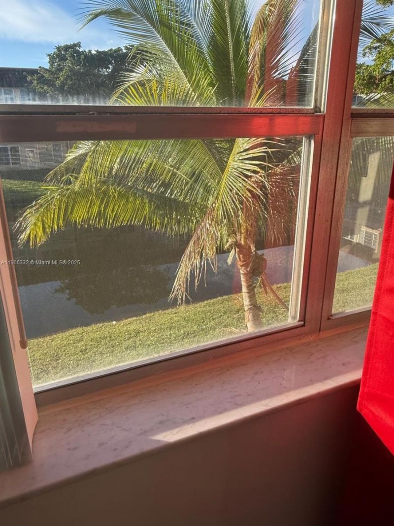 2900 N Pine Island Rd, Unit 209, Sunrise, FL 33322 Photo