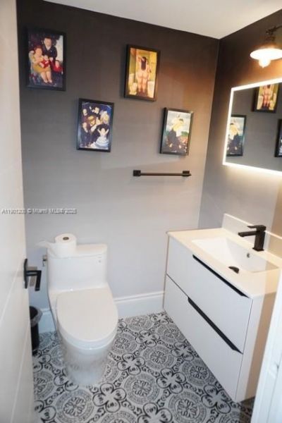 701 Brickell Key Blvd, Unit 412, Miami, FL 33131 Photo