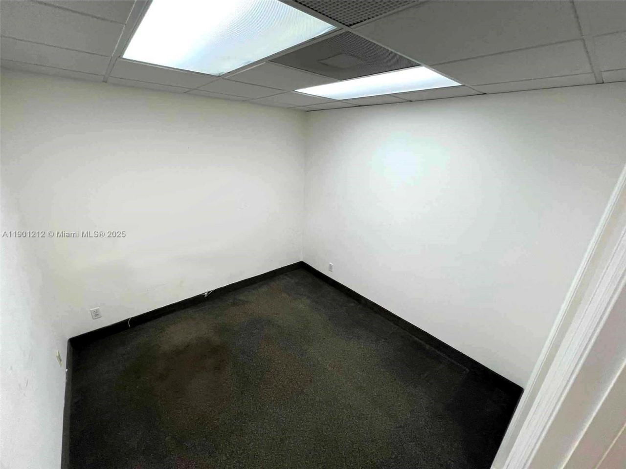 2727 E Oakland Park Blvd, Unit 304, Fort Lauderdale, FL 33306 Photo