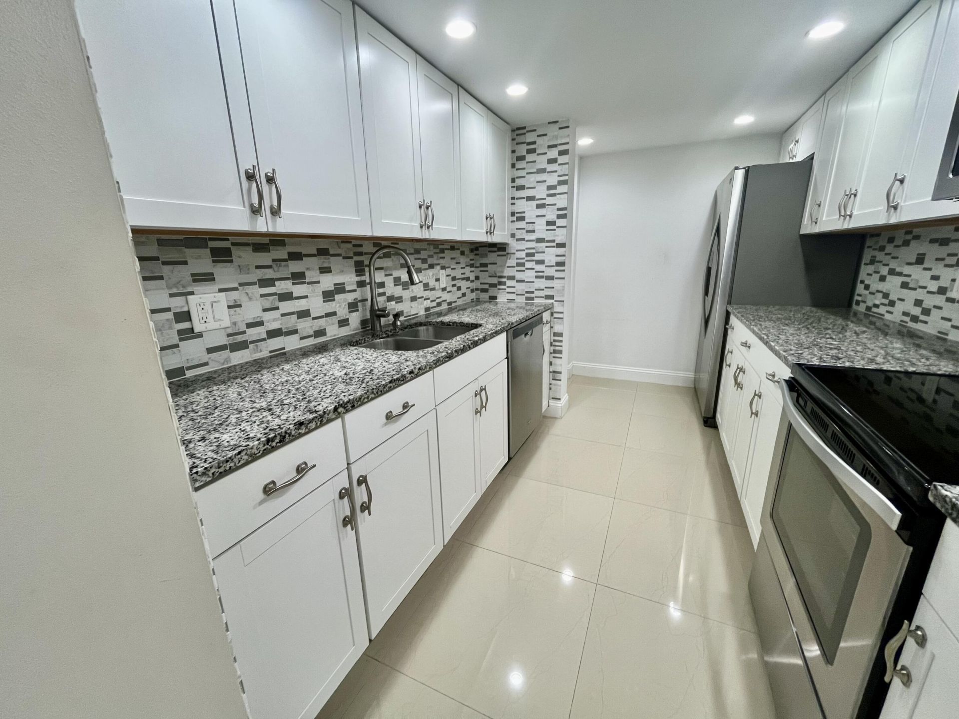 301 Croton Avenue, Unit 406, Lantana, FL 33462 Photo