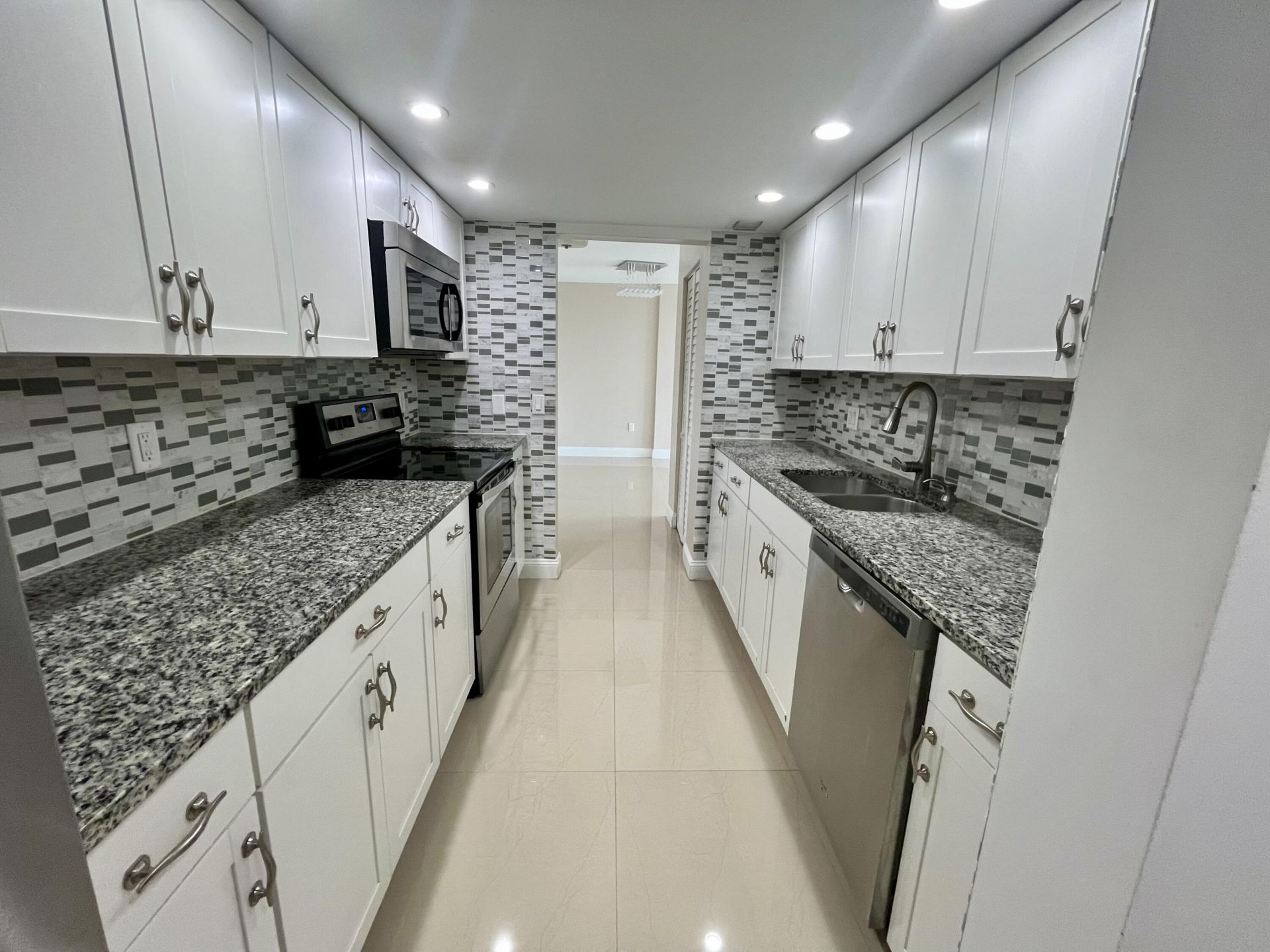 301 Croton Avenue, Unit 406, Lantana, FL 33462 Photo
