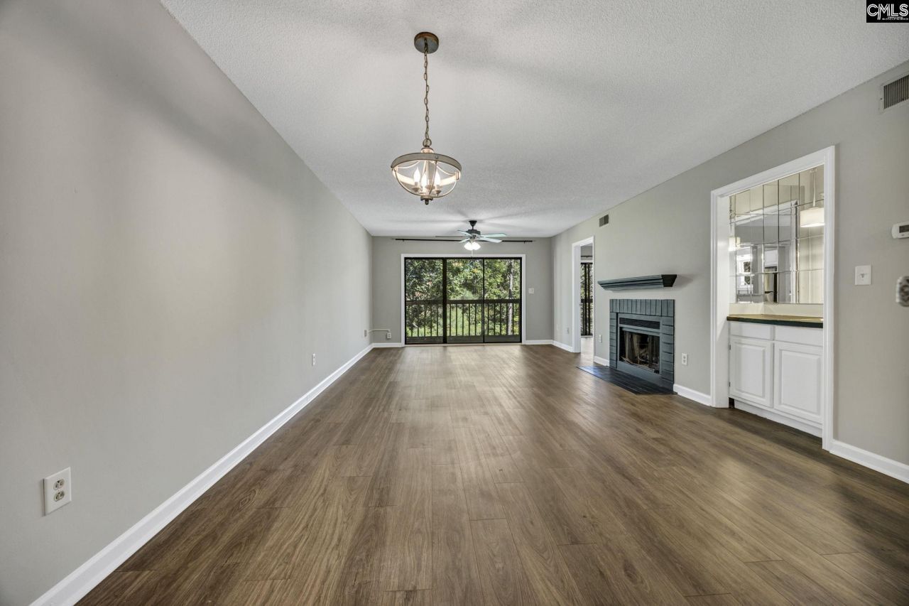 121 Edgewater Photo 12