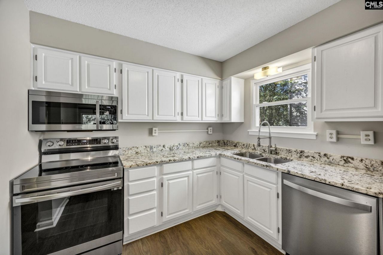 121 Edgewater Photo 13