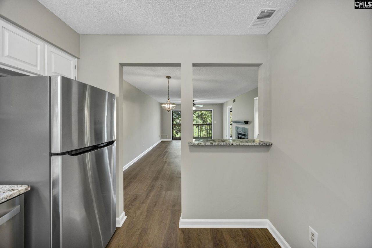 121 Edgewater Photo 17