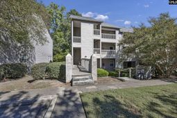 121 Edgewater photo 4