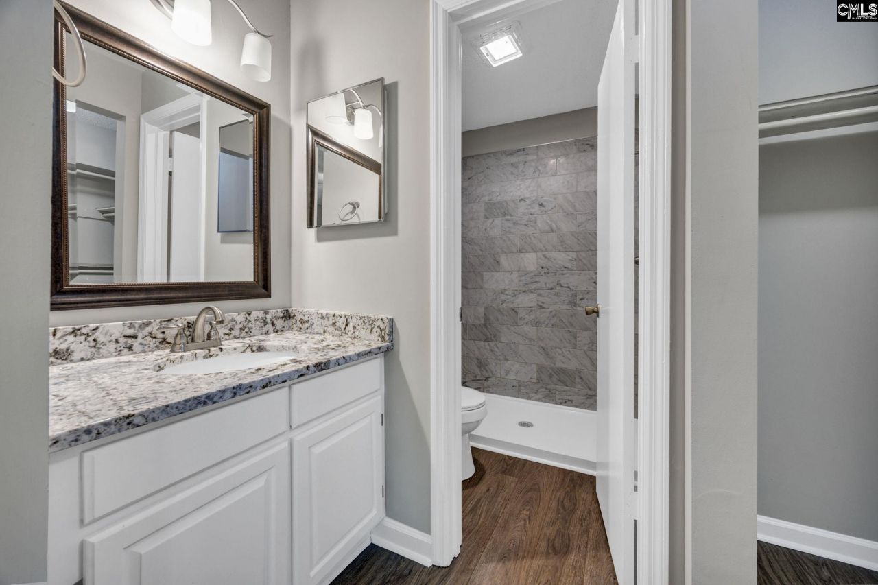 121 Edgewater Photo 23