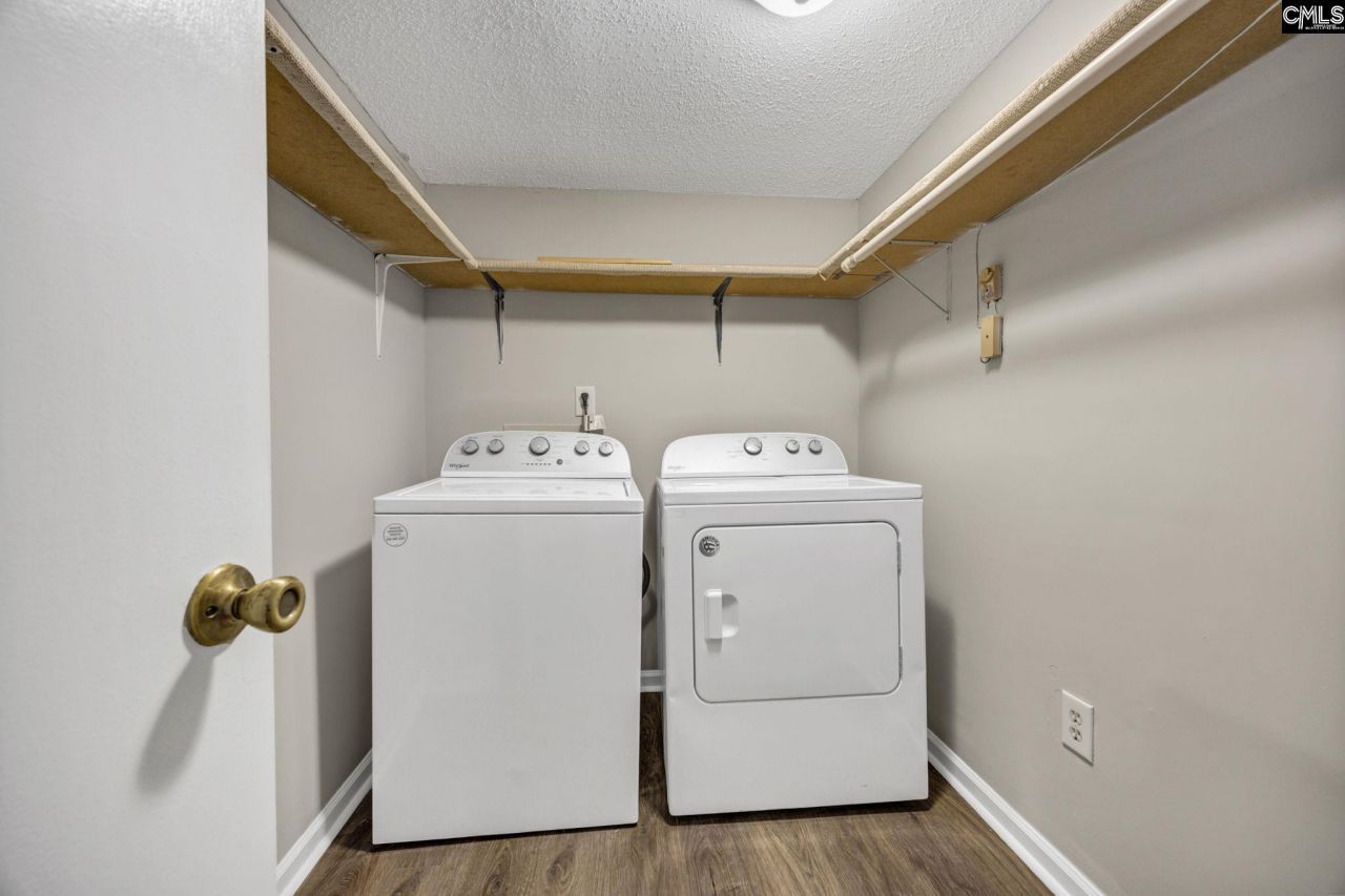 121 Edgewater Photo 28