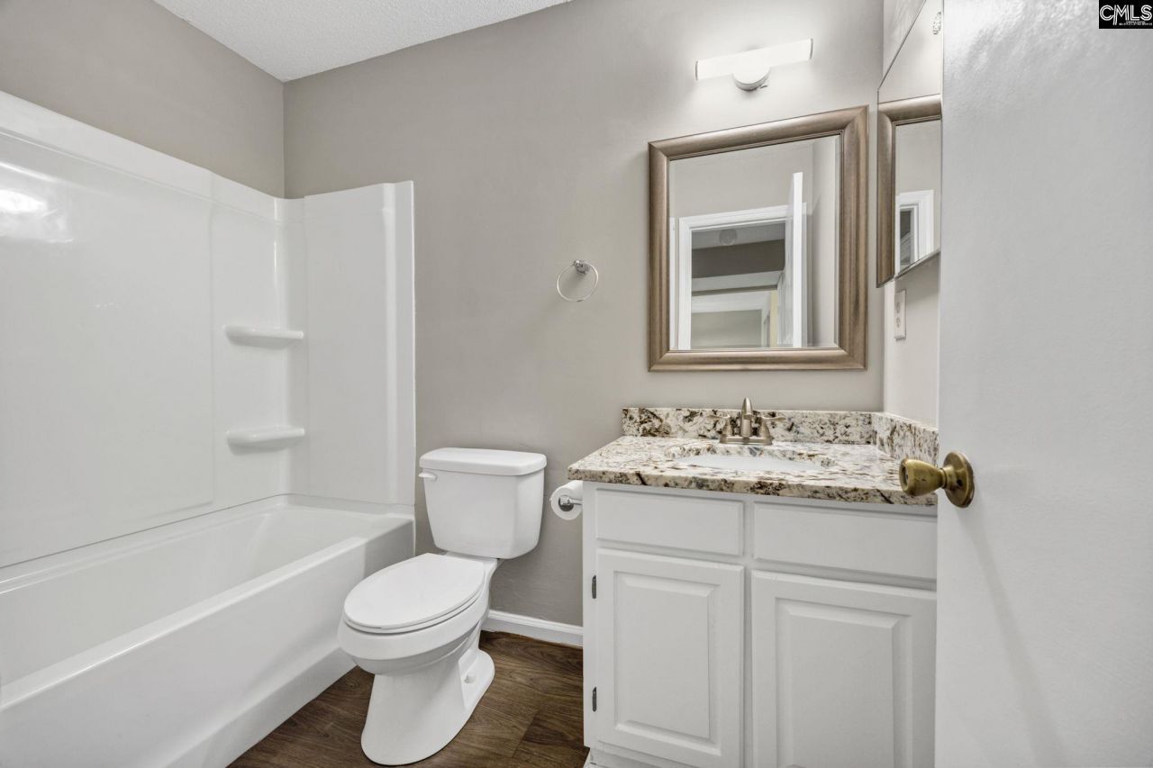 121 Edgewater Photo 33