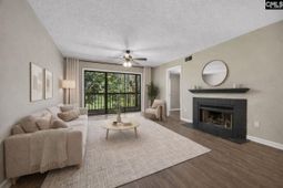 121 Edgewater photo 4