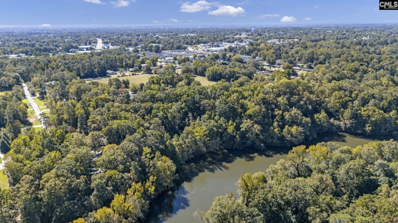 121 Edgewater Photo 44