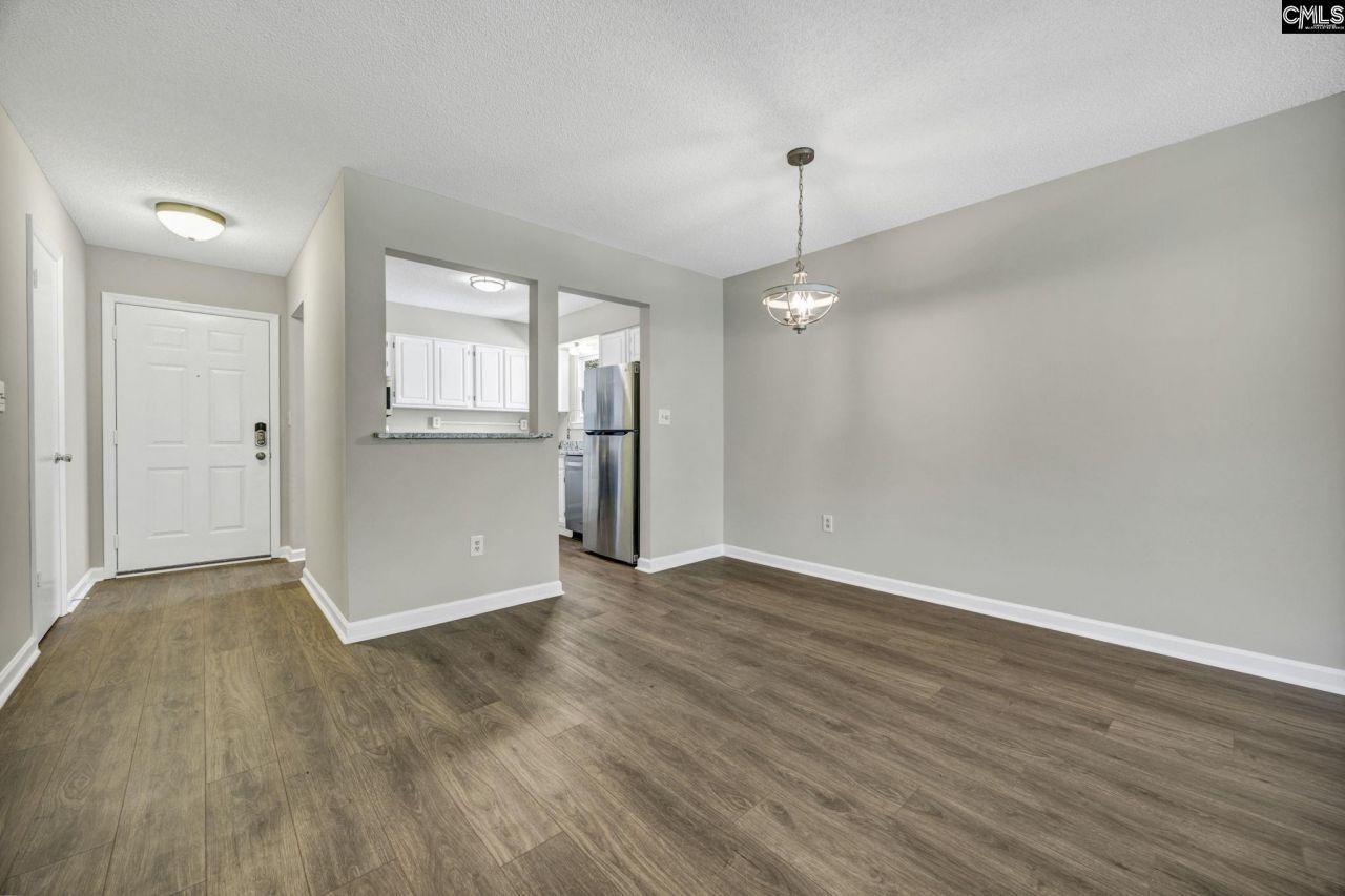 121 Edgewater Photo 9